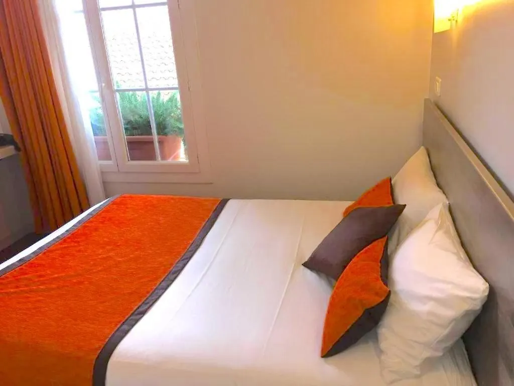 Hotel Vendome Aix-en-Provence 2*,