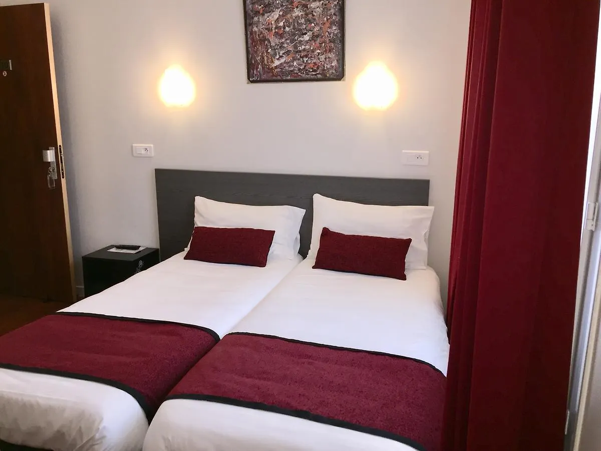 Hotel Vendome Aix-en-Provence 2*,  Frankreich